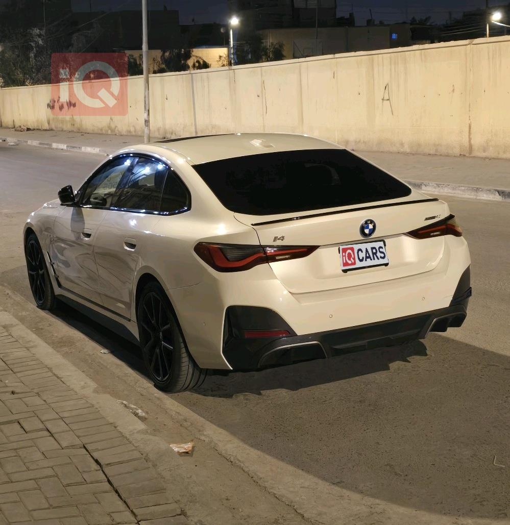 BMW i4